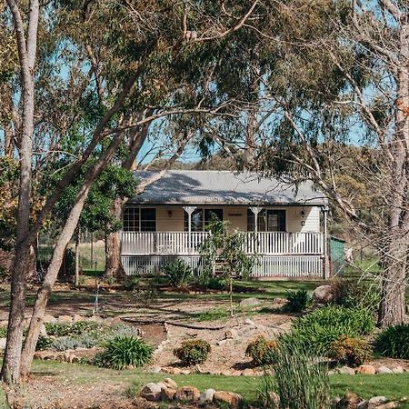 Granite Gardens Cottages & Lake Retreat Stanthorpe Eksteriør bilde