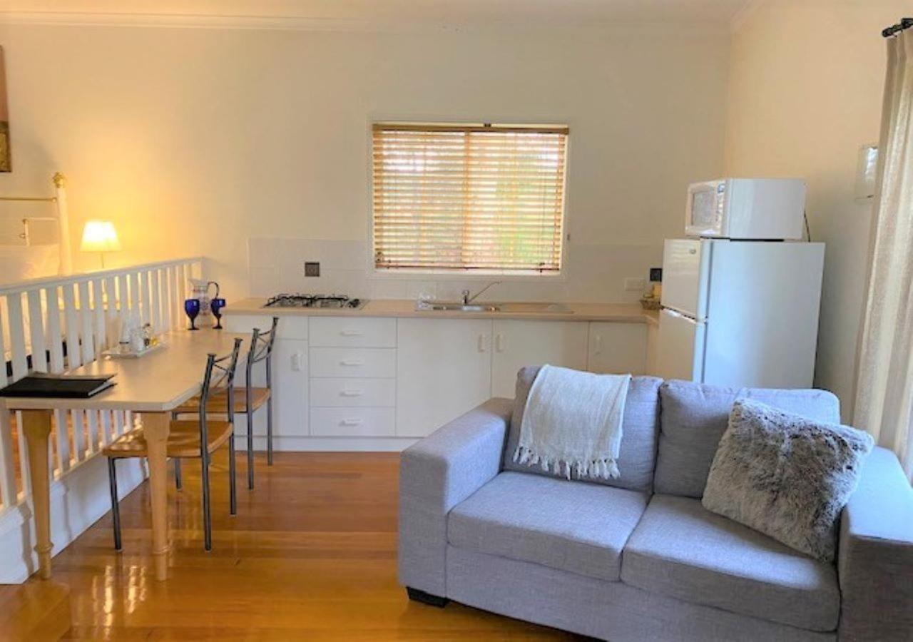Granite Gardens Cottages & Lake Retreat Stanthorpe Eksteriør bilde