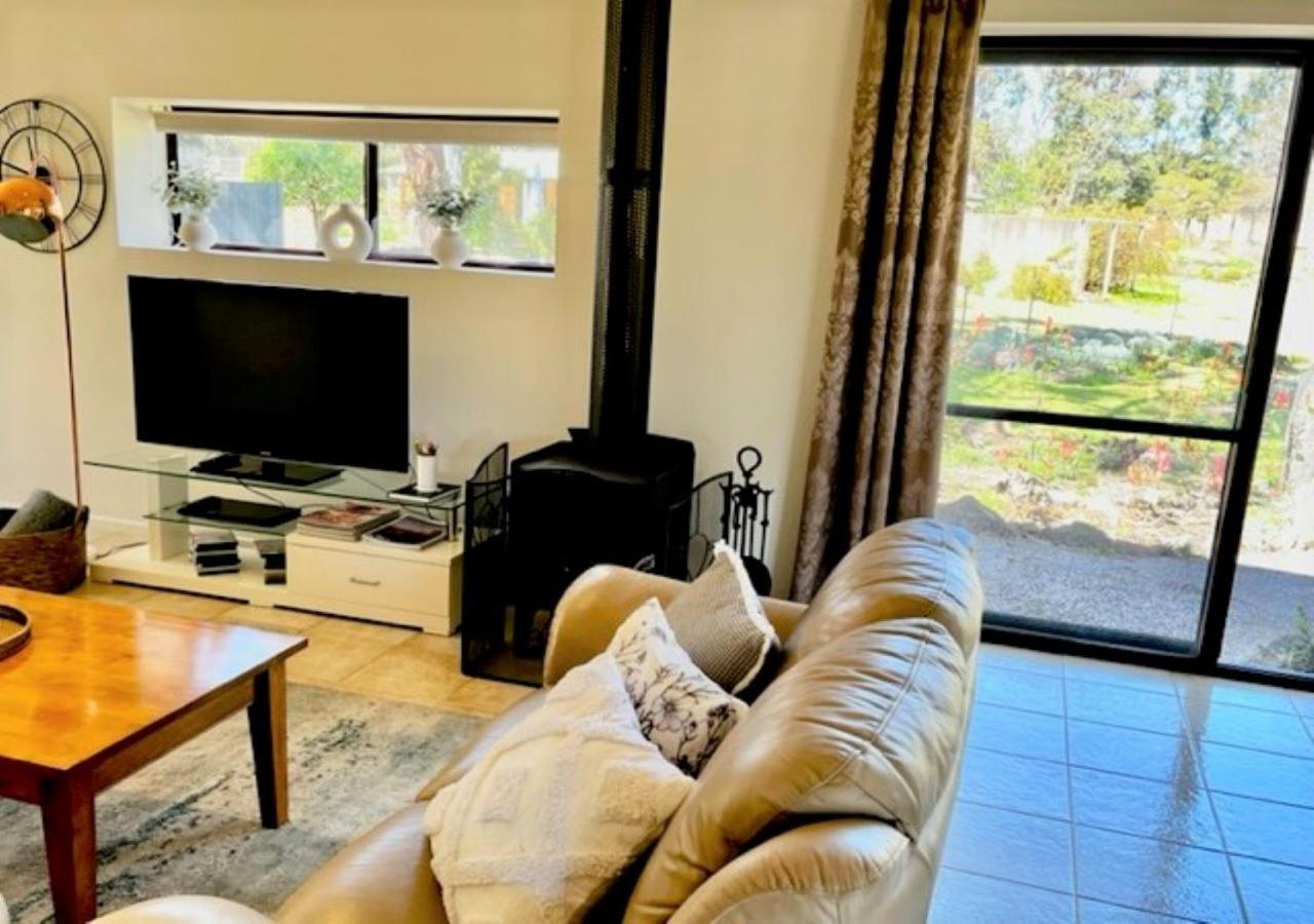 Granite Gardens Cottages & Lake Retreat Stanthorpe Eksteriør bilde