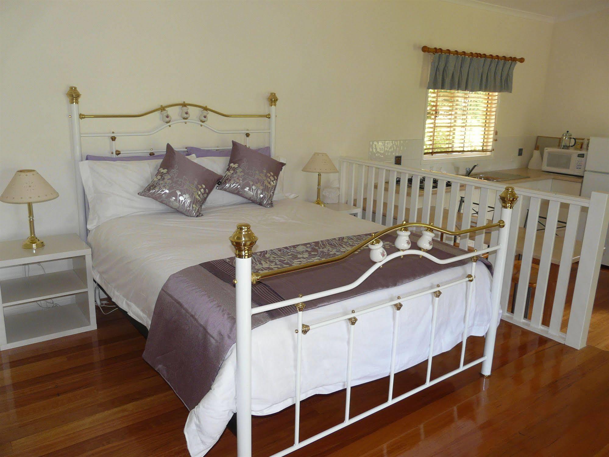 Granite Gardens Cottages & Lake Retreat Stanthorpe Eksteriør bilde