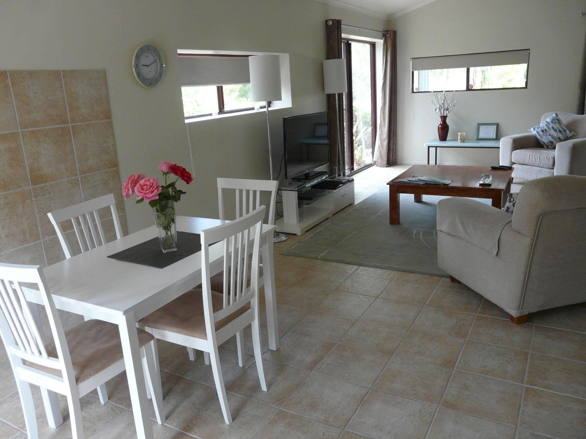 Granite Gardens Cottages & Lake Retreat Stanthorpe Eksteriør bilde